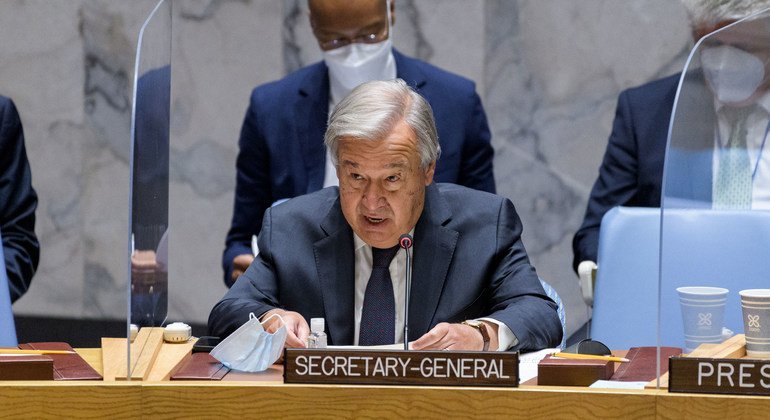 Afghanistan : lors d’une réunion d’urgence du Conseil de sécurité, Guterres appelle les Talibans à la retenue